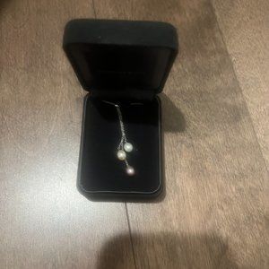 Tiffany & Co. 18K White Gold 3 Pearl Lariat Pendant Necklace